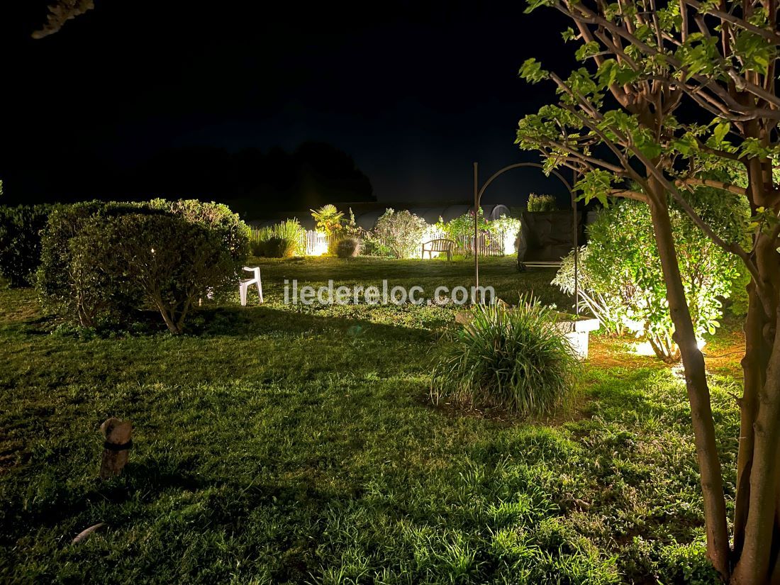 Photo 6 : JARDIN d'une maison située à Saint-Martin-de-Ré, île de Ré.