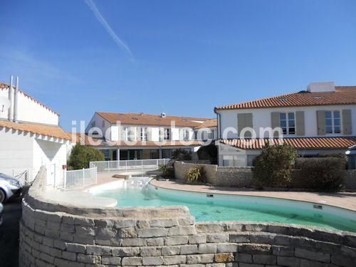 Photo 1 : EXTERIEUR d'une maison située à La Couarde-sur-mer, île de Ré.