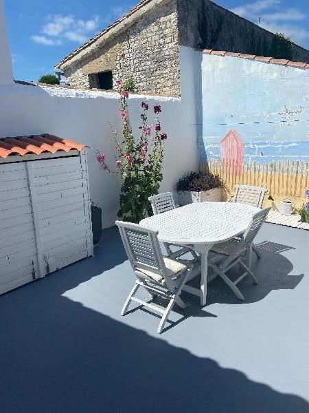 Photo 2 : PATIO d'une maison située à La Flotte-en-Ré, île de Ré.