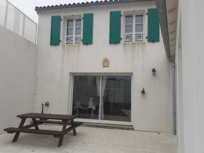 Photo 22 : EXTERIEUR d'une maison située à La Flotte-en-Ré, île de Ré.