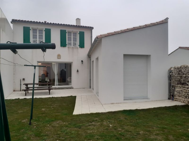 Photo 21 : EXTERIEUR d'une maison située à La Flotte-en-Ré, île de Ré.