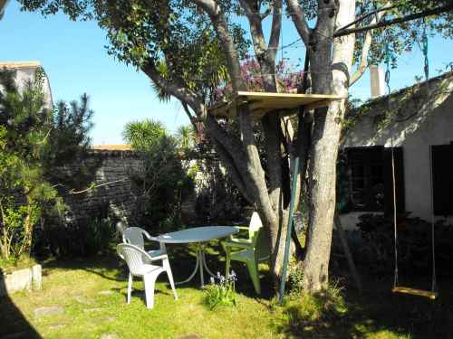 Photo 2 :  d'une maison située à La Flotte-en-Ré, île de Ré.