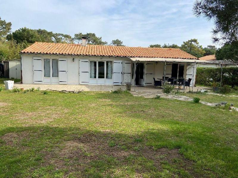 Photo 1 : EXTERIEUR d'une maison située à Sainte-Marie-de-Ré, île de Ré.