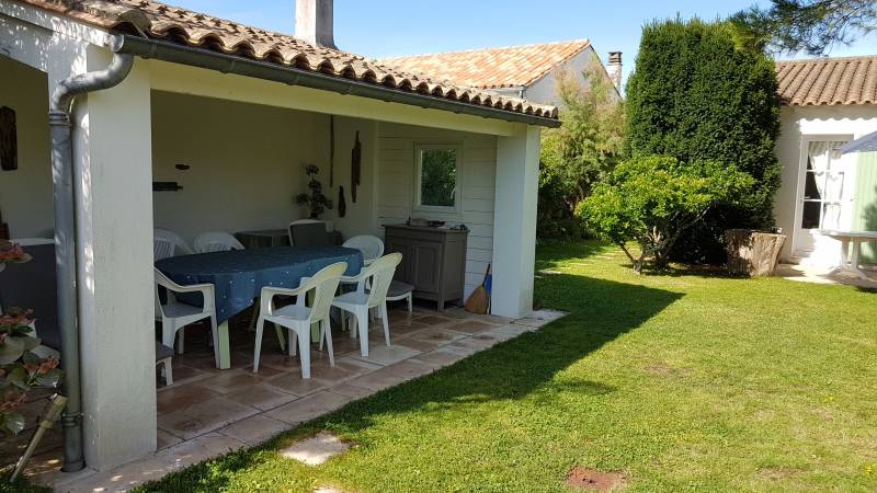 Photo 5 : EXTERIEUR d'une maison située à Loix, île de Ré.