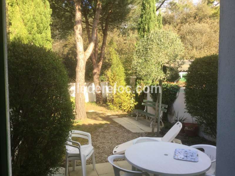 Photo 24 : TERRASSE d'une maison située à La Couarde-sur-mer, île de Ré.