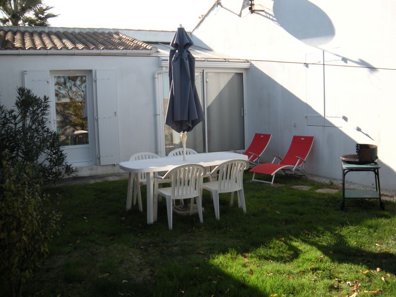 Photo 1 : NC d'une maison située à La Couarde-sur-mer, île de Ré.