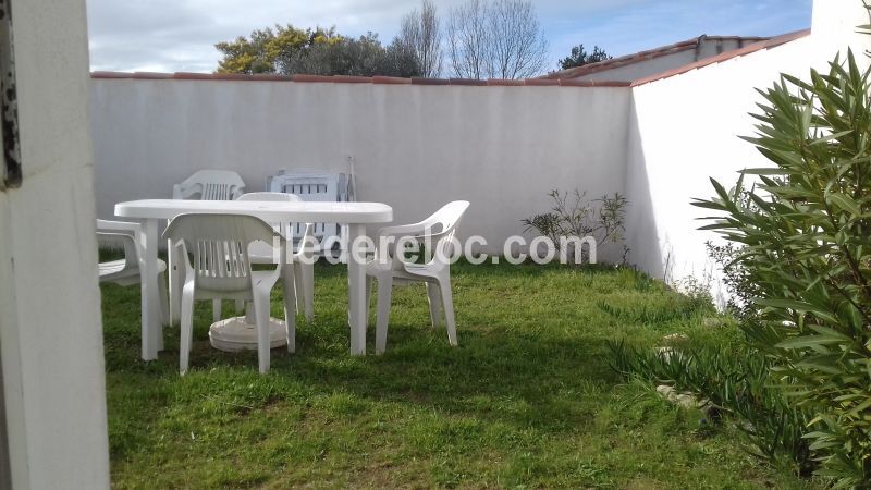 Photo 9 : JARDIN d'une maison située à Sainte-Marie, île de Ré.