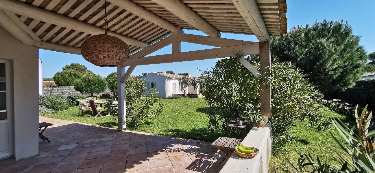 Photo 5 : EXTERIEUR d'une maison située à Les Portes-en-Ré, île de Ré.