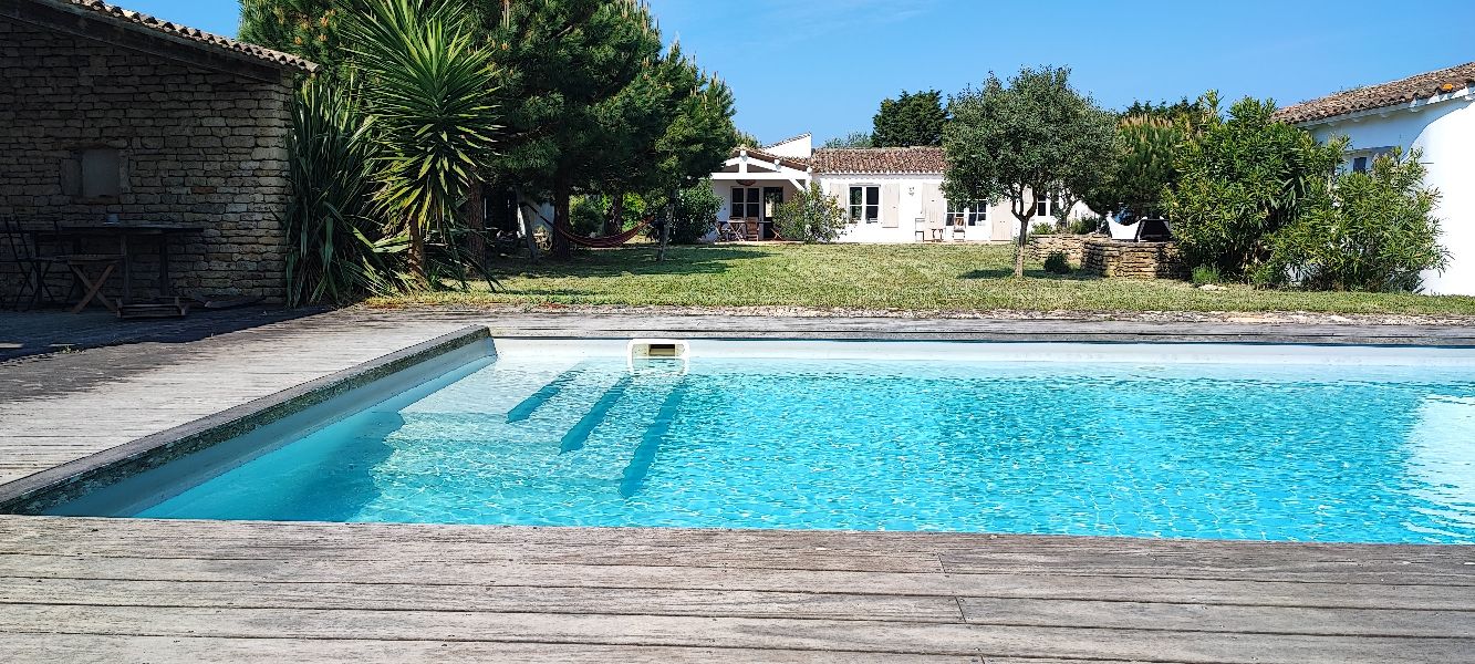 Photo 1 : JARDIN d'une maison située à Les Portes-en-Ré, île de Ré.