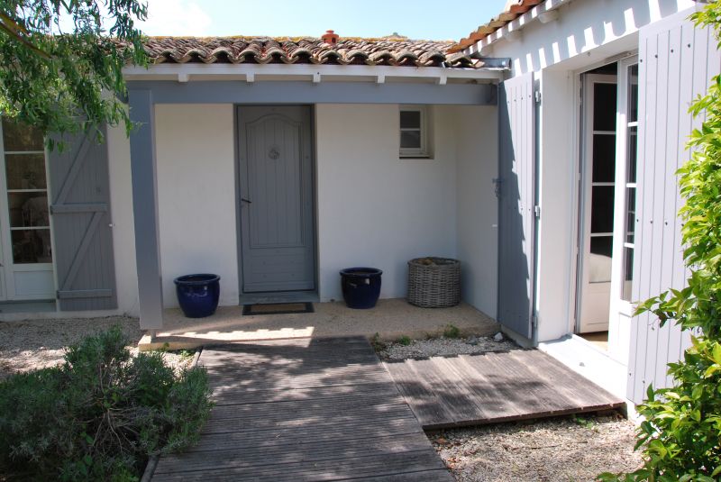 Photo 18 : CHAMBRE d'une maison située à La Couarde-sur-mer, île de Ré.