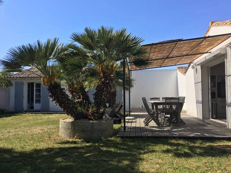 Photo 12 : CHAMBRE d'une maison située à La Couarde-sur-mer, île de Ré.