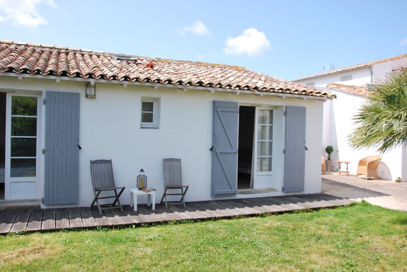 Photo 17 : EXTERIEUR d'une maison située à La Couarde-sur-mer, île de Ré.