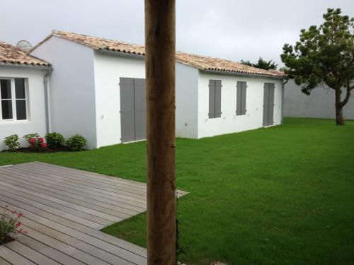 Photo 10 : JARDIN d'une maison située à Loix, île de Ré.