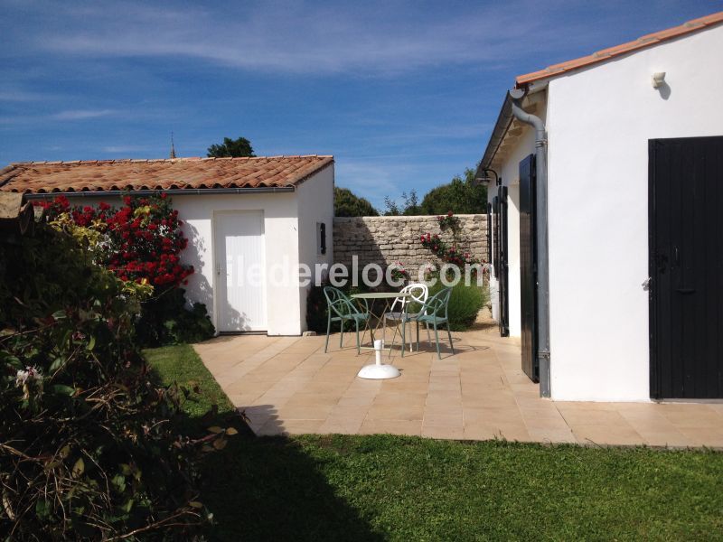 Photo 5 : TERRASSE d'une maison située à Sainte-Marie-de-Ré, île de Ré.