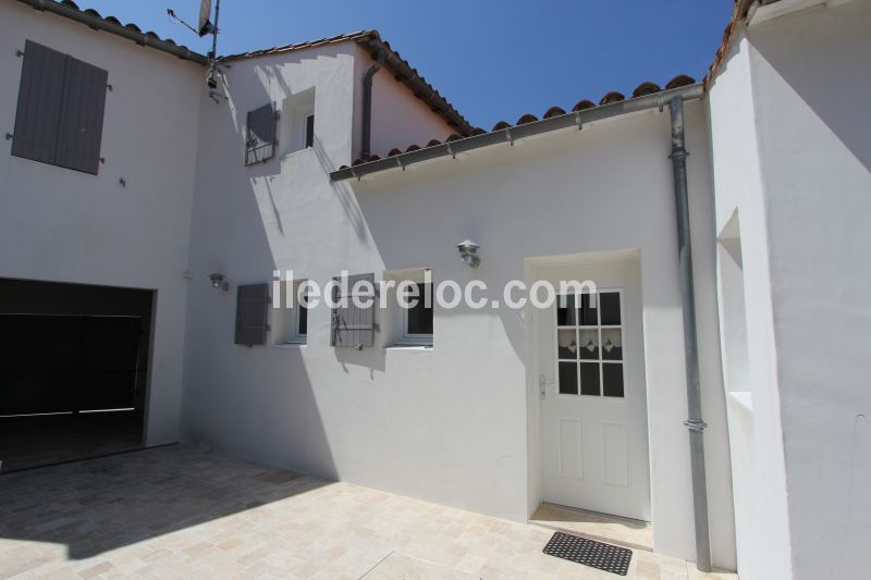 Photo 3 : EXTERIEUR d'une maison située à La Flotte-en-Ré, île de Ré.