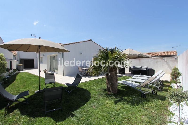 Photo 1 : JARDIN d'une maison située à La Flotte-en-Ré, île de Ré.