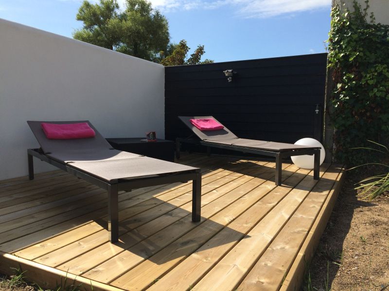 Photo 7 : TERRASSE d'une maison située à Le Bois-Plage, île de Ré.