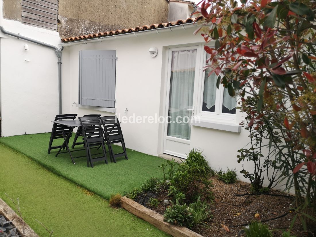 Photo 5 : EXTERIEUR d'une maison situ&eacute;e &agrave; Le Bois-Plage-en-R&eacute;, &icirc;le de R&eacute;.