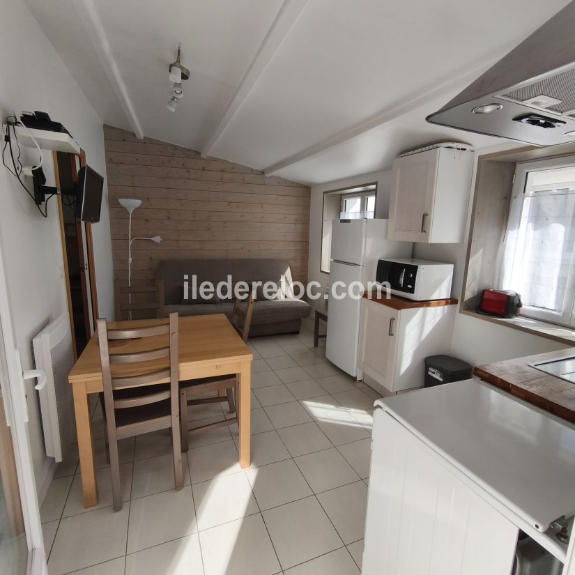 Photo 12 : SEJOUR d'une maison situ&eacute;e &agrave; Le Bois-Plage-en-R&eacute;, &icirc;le de R&eacute;.