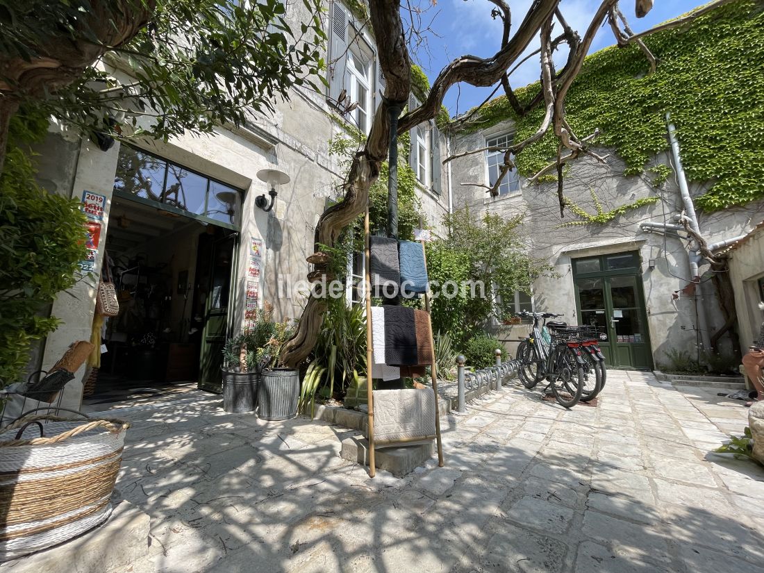 Photo 5 : EXTERIEUR d'une maison située à La Flotte, île de Ré.