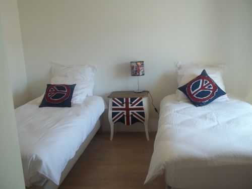 Photo 2 : CHAMBRE d'une maison située à La Flotte-en-Ré, île de Ré.