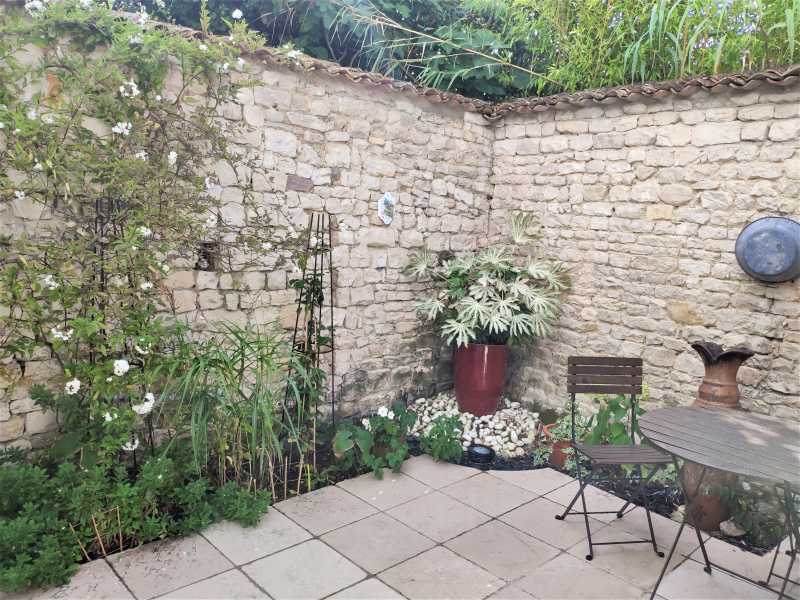 Photo 19 : PATIO d'une maison située à La Flotte-en-Ré, île de Ré.