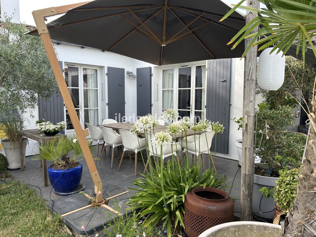Photo 8 : TERRASSE d'une maison située à La Couarde-sur-mer, île de Ré.