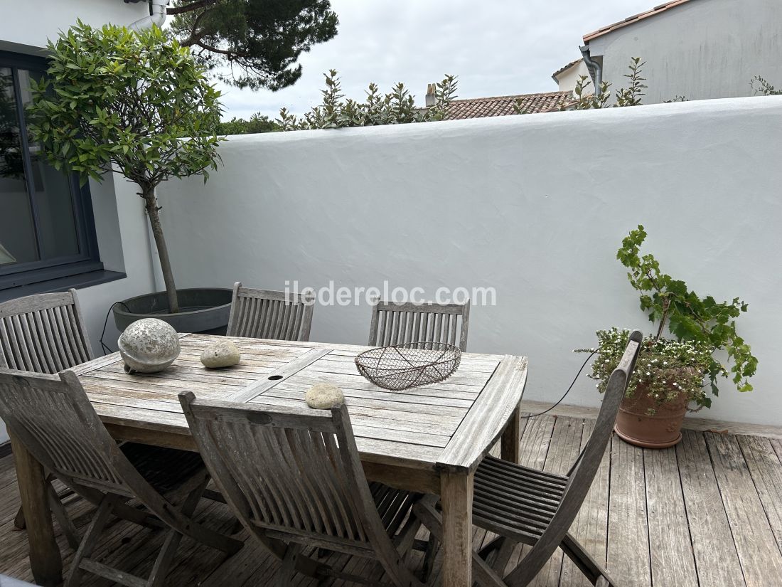 Photo 5 : EXTERIEUR d'une maison située à La Couarde-sur-mer, île de Ré.