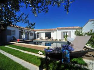 ile de ré Villa  au calme avec piscine chauffee