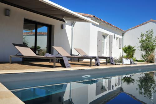 Photo 3 : EXTERIEUR d'une maison située à Rivedoux, île de Ré.