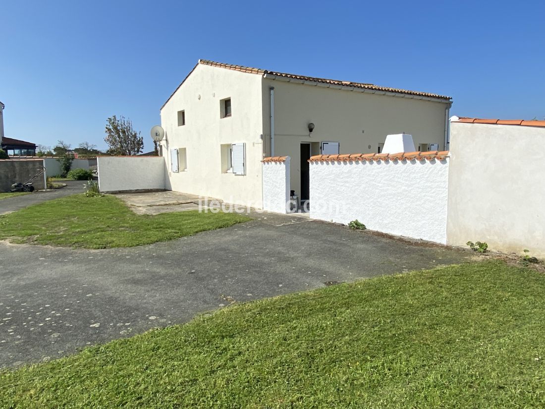 Photo 4 : EXTERIEUR d'une maison située à Le Bois-Plage-en-Ré, île de Ré.