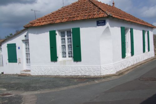 Photo 2 : EXTERIEUR d'une maison située à Les Portes-en-Ré, île de Ré.