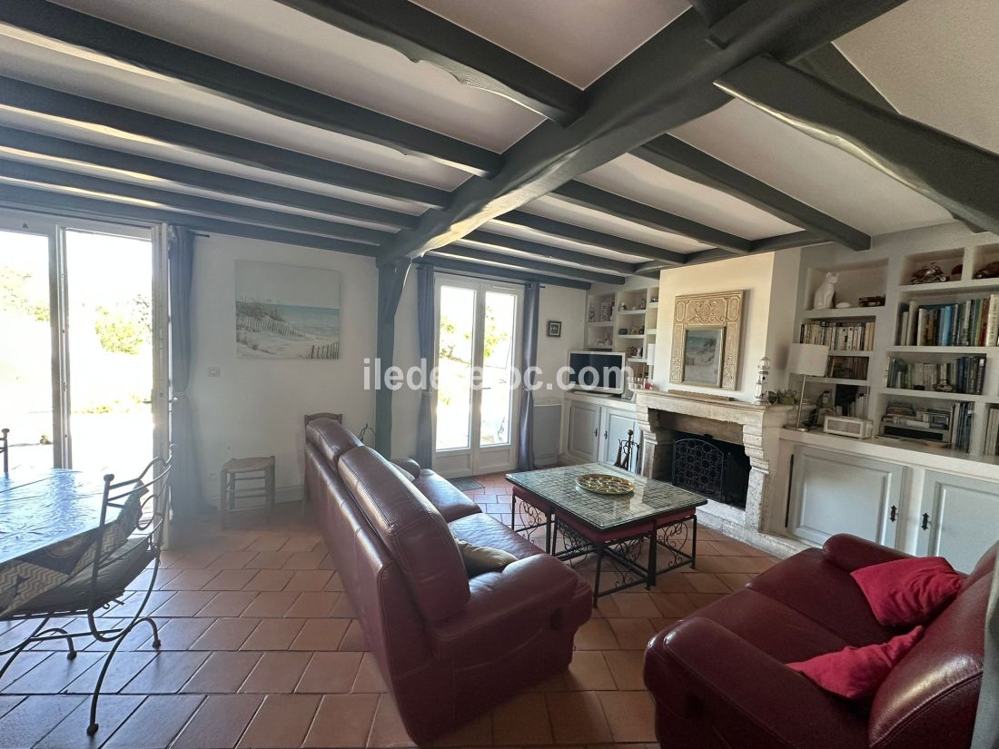 Photo 12 : SEJOUR d'une maison située à Sainte-Marie-de-Ré, île de Ré.