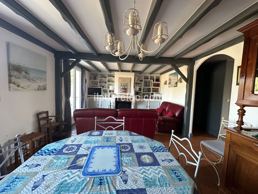 Photo 13 : SEJOUR d'une maison située à Sainte-Marie-de-Ré, île de Ré.