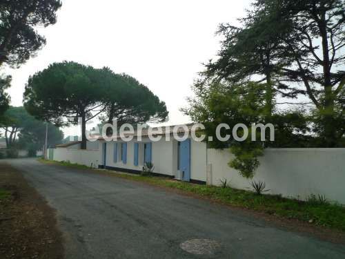 Photo 4 : EXTERIEUR d'une maison située à Le Bois-Plage, île de Ré.