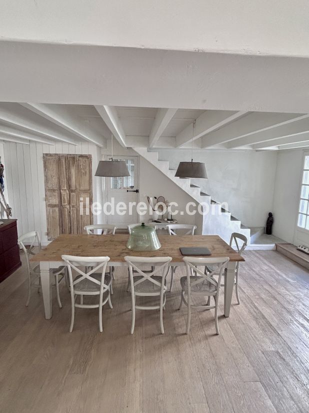 Photo 7 : SEJOUR d'une maison située à Ars en Ré, île de Ré.