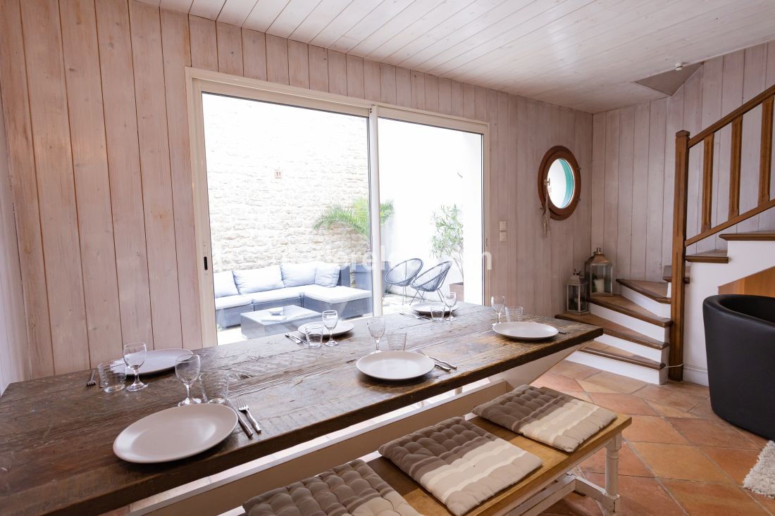 Photo 14 : SEJOUR d'une maison situ&eacute;e &agrave; La Flotte-en-R&eacute;, &icirc;le de R&eacute;.