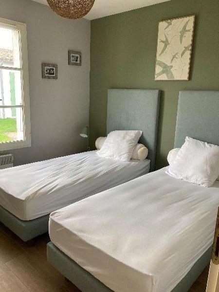 Photo 10 : CHAMBRE d'une maison située à La Flotte-en-Ré, île de Ré.