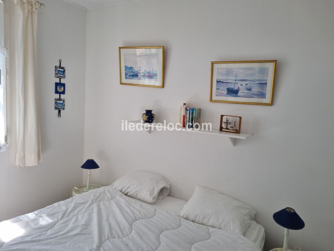 Photo 18 : CHAMBRE d'une maison situ&eacute;e &agrave; Loix, &icirc;le de R&eacute;.