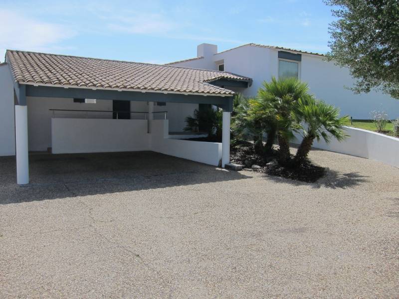 Photo 8 : ENTREE d'une maison située à Sainte-Marie-de-Ré, île de Ré.