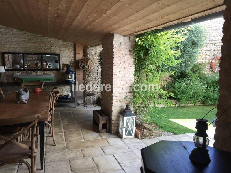 Photo 3 : PATIO d'une maison située à La Couarde-sur-mer, île de Ré.