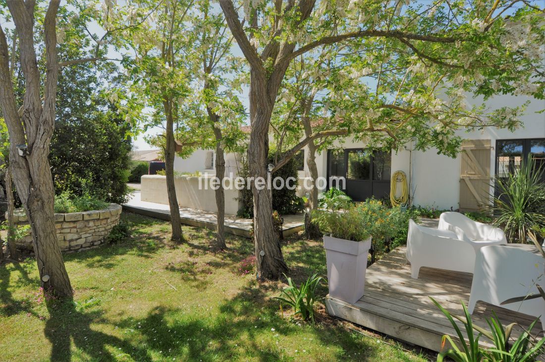 Photo 8 : JARDIN d'une maison située à La Couarde-sur-mer, île de Ré.