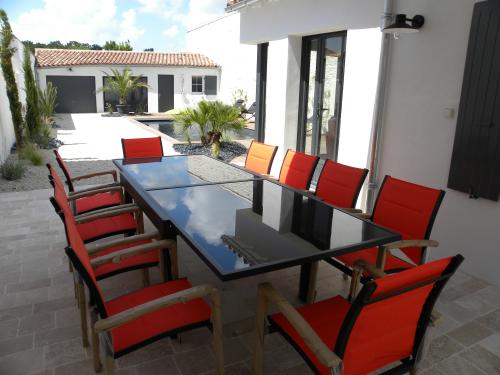 Photo 4 : TERRASSE d'une maison située à Rivedoux, île de Ré.