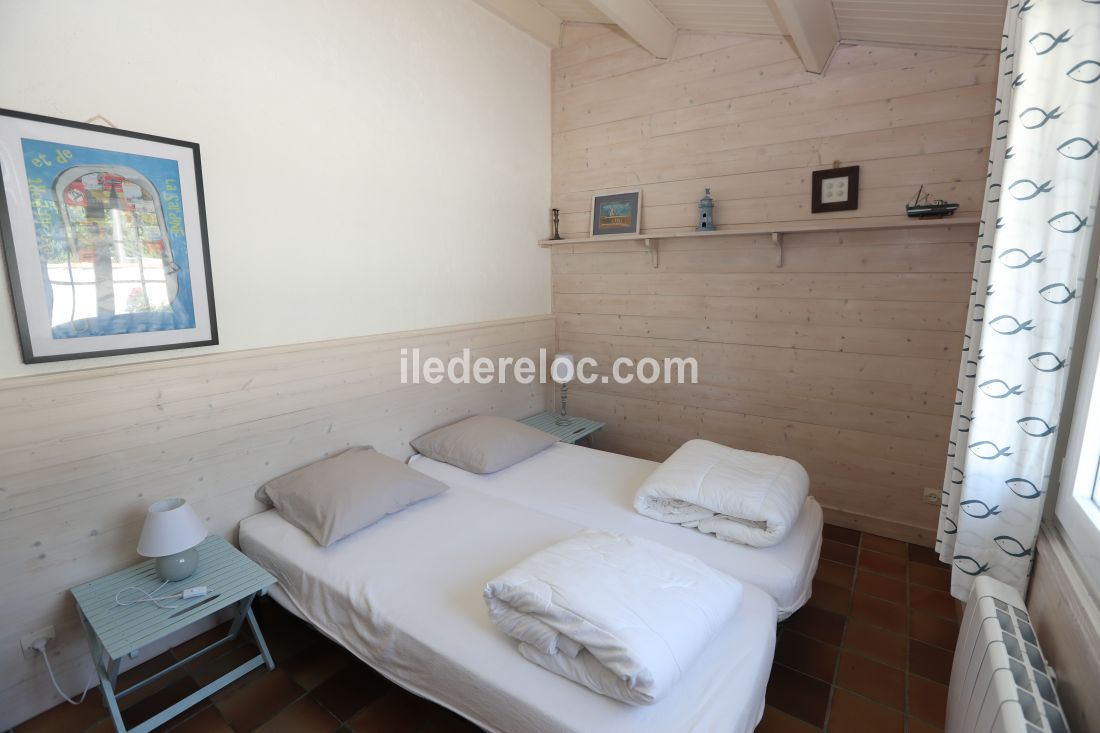 Photo 7 : CHAMBRE d'une maison située à Les Portes-en-Ré, île de Ré.