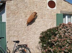 Photo 4 : EXTERIEUR d'une maison située à Le Bois-Plage-en-Ré, île de Ré.