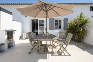 Ile de Ré:Maison charmante 2 chambres avec extérieur privatif