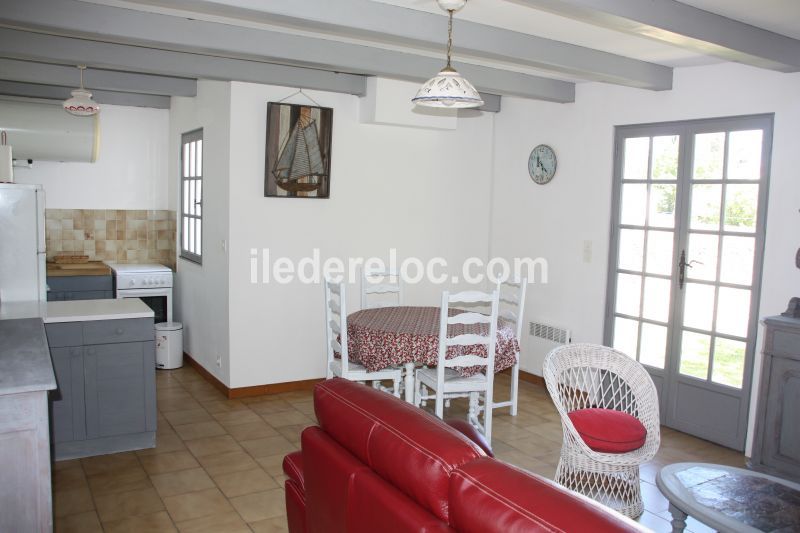 Photo 3 : SEJOUR d'une maison située à Le Bois-Plage-en-Ré, île de Ré.