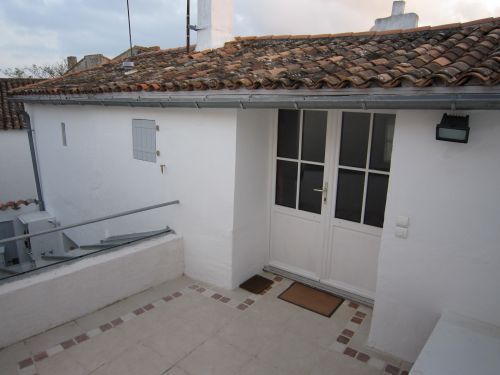 Photo 9 : TERRASSE d'une maison située à Les Portes-en-Ré, île de Ré.