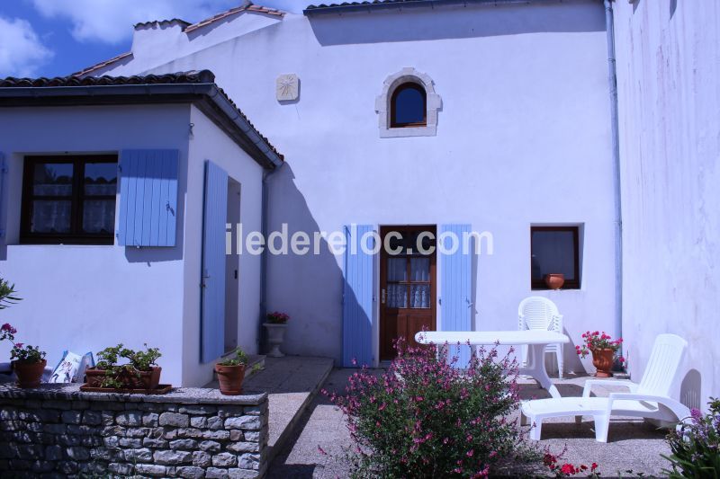 Photo 1 : TERRASSE d'une maison située à Le Bois-Plage-en-Ré, île de Ré.