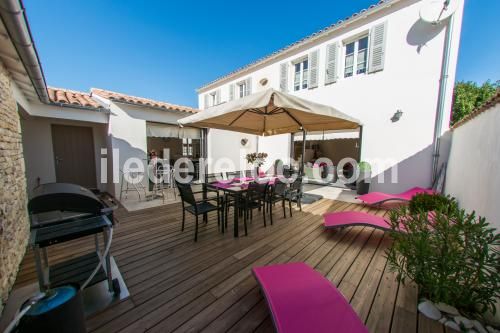 Photo 1 : TERRASSE d'une maison située à Le Bois-Plage-en-Ré, île de Ré.